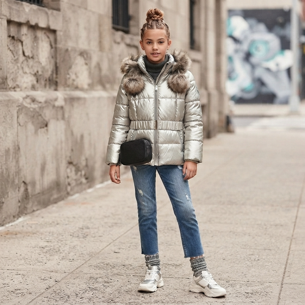 Winter jacket for girls Reporter Young 133-82G-08-199 silver metallic with belt and faux fur, 134